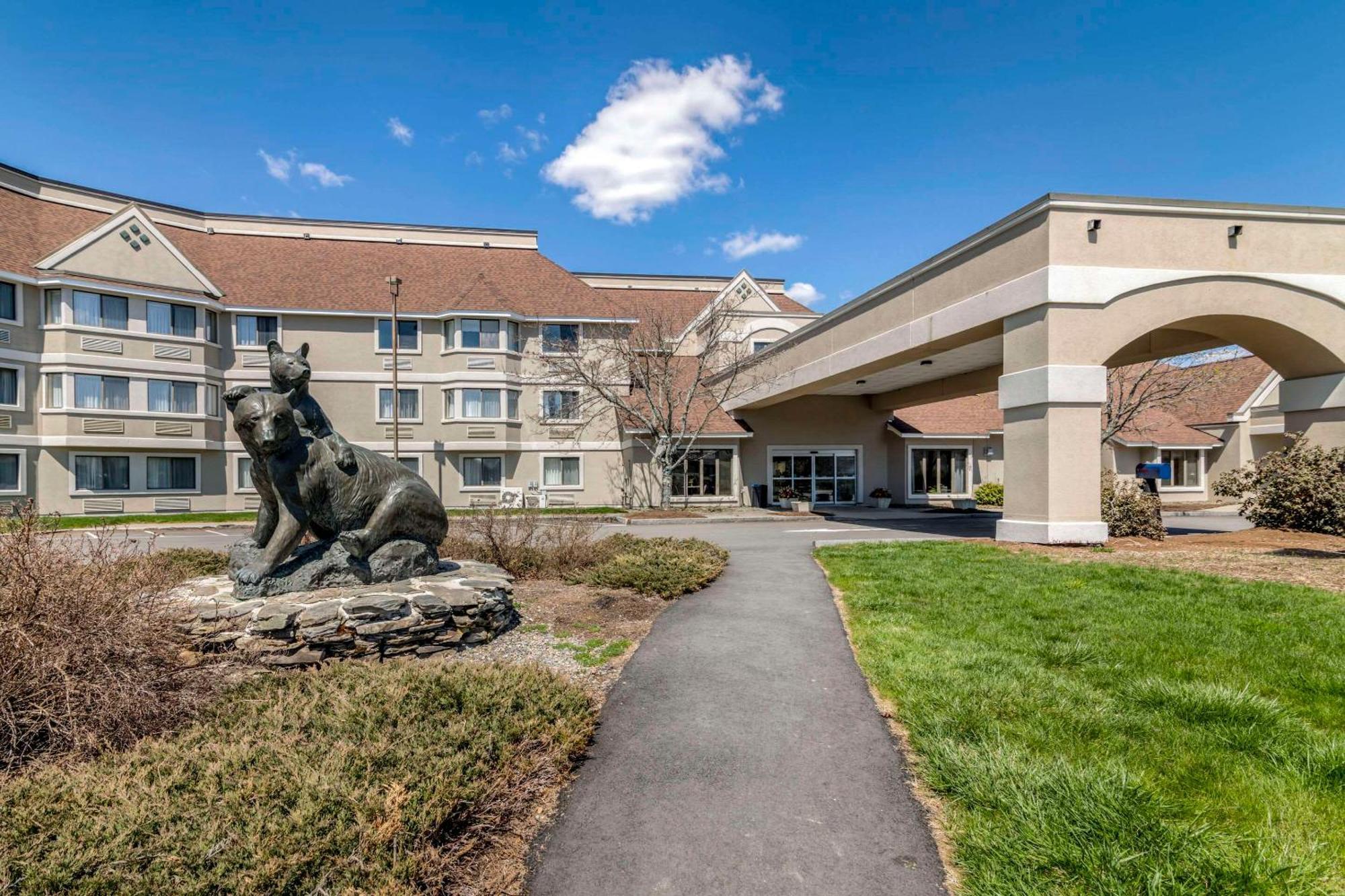 Black Bear Inn, Ascend Hotel Collection Orono Exterior photo